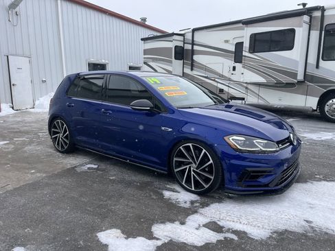 Used 2019 Volkswagen Golf R 4-Door image 2