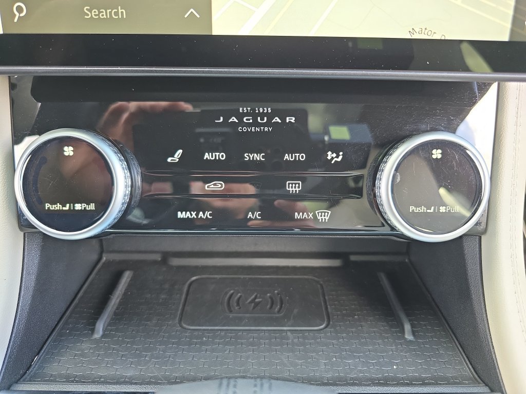 Certified 2025 Jaguar F-PACE R-Dynamic S AWD/4WD image 24