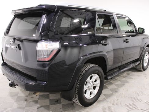 Used 2017 Toyota 4Runner SR5 image 26