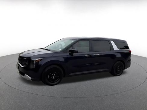 Used 2026 Kia Carnival FWD image 8