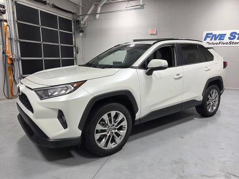 Used 2021 Toyota RAV4 XLE Premium FWD image 3