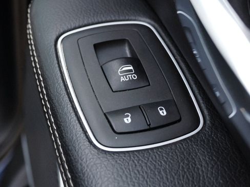 Used 2022 RAM 1500 Laramie AWD/4WD image 28