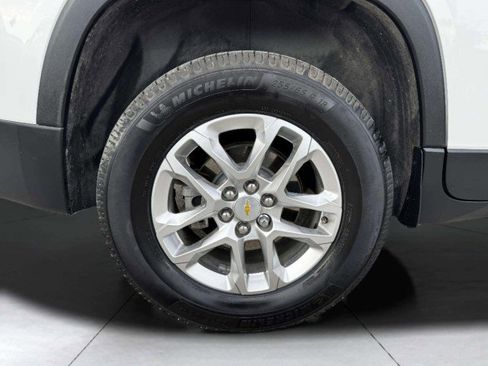 Used 2020 Chevrolet Traverse LT image 62
