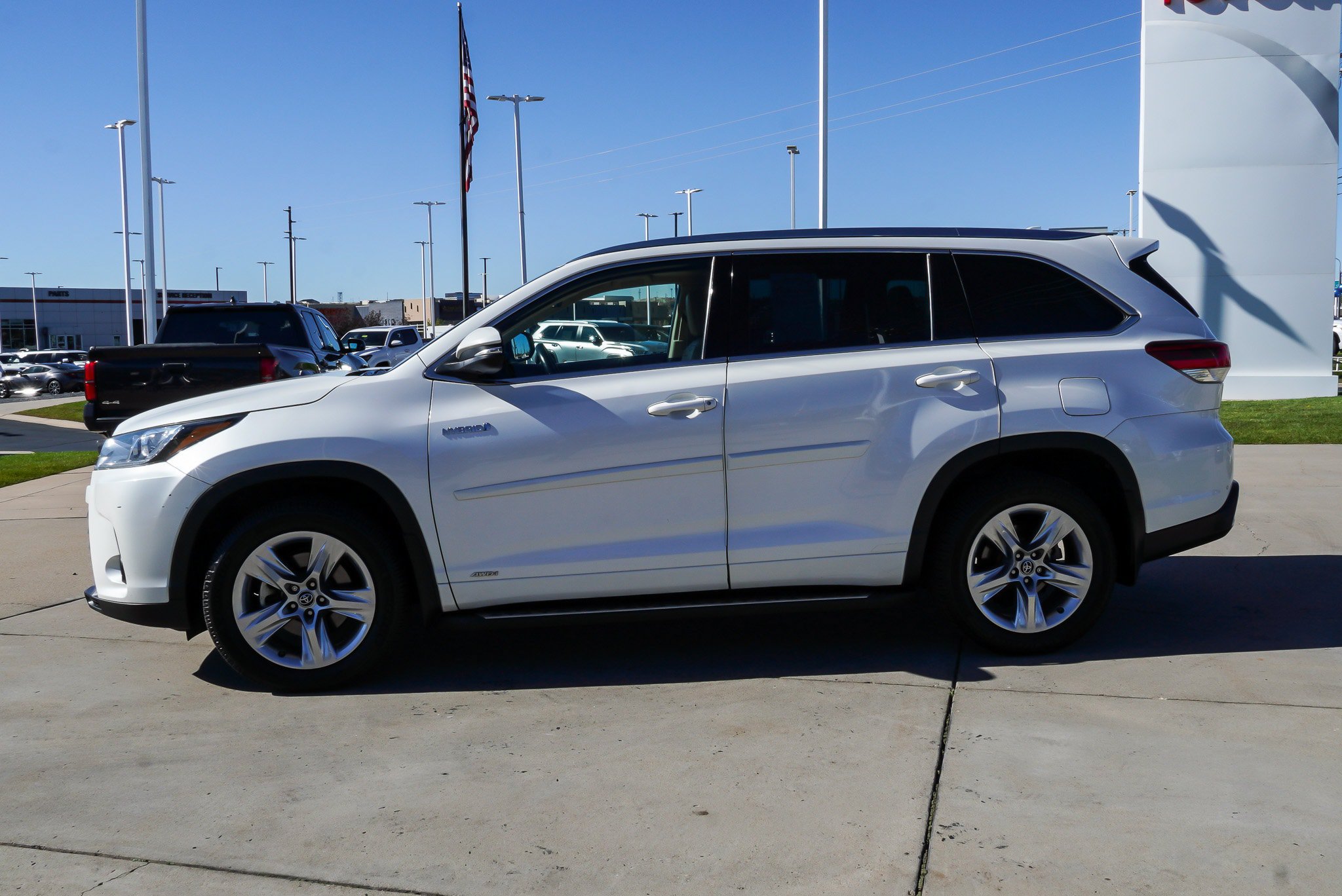 Used 2019 Toyota Highlander Limited AWD/4WD image 5