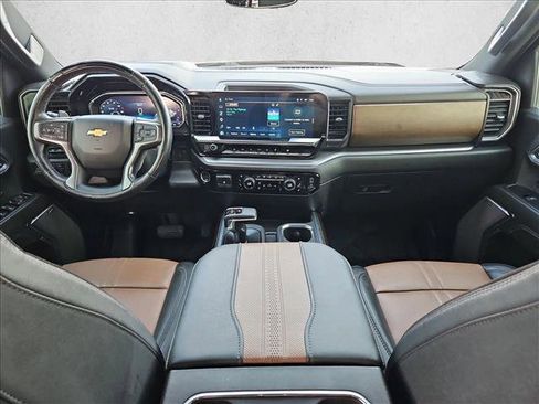 Certified 2024 Chevrolet Silverado 1500 High Country AWD/4WD image 17