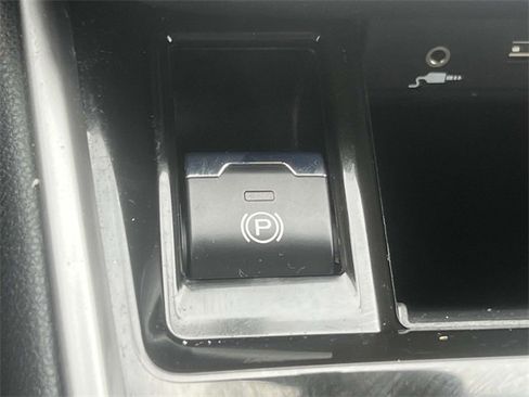 Used 2020 Subaru Outback Limited image 28