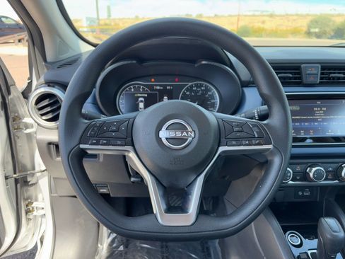Certified 2025 Nissan Versa SV image 18