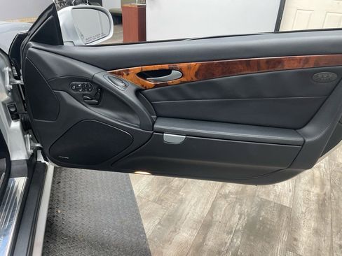 Used 2009 Mercedes-Benz SL 550 image 39