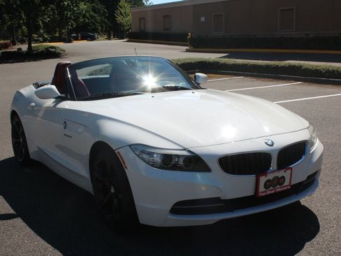Used 2011 BMW Z4 sDrive30i image 18