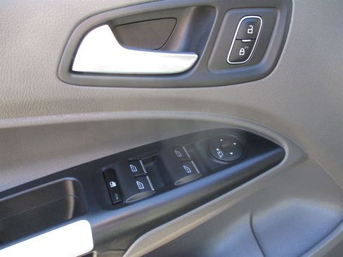 Used 2023 Ford Transit Connect XLT image 23