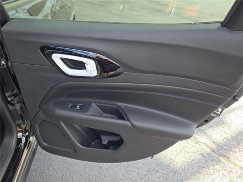 New 2026 Jeep Compass Latitude image 8