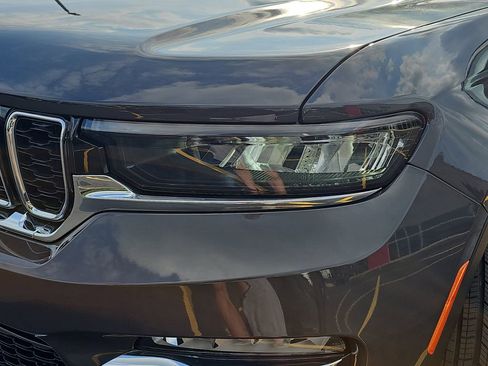 New 2025 Jeep Grand Cherokee Limited w/ Trailer Tow Package image 31