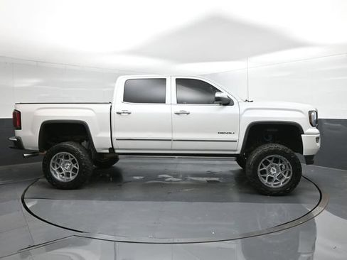 Used 2018 GMC Sierra 1500 Denali w/ Denali Ultimate Package AWD/4WD image 15