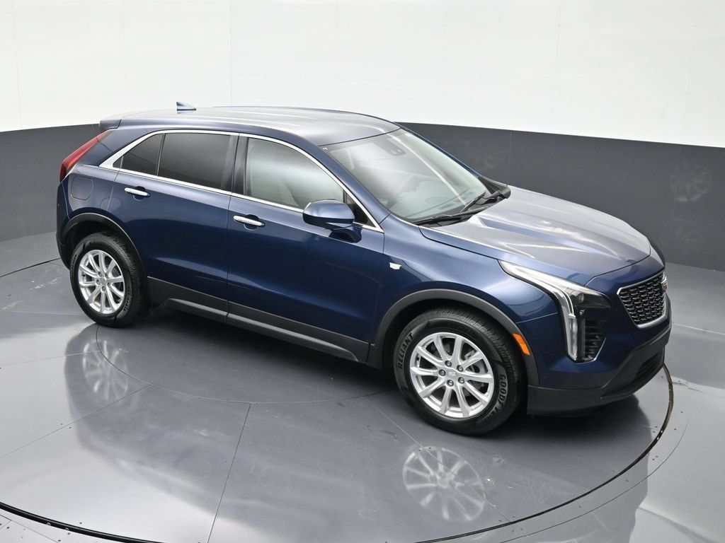 Certified 2021 Cadillac XT4 Luxury w/ Driver Awareness Package FWD image 18