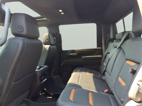 Used 2024 GMC Sierra 3500 AT4 w/ AT4 Premium Plus Package AWD/4WD image 12