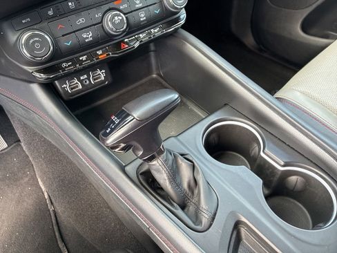 Used 2024 Dodge Durango GT AWD/4WD image 14