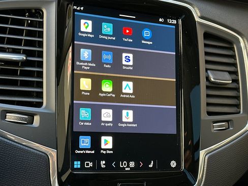 Certified 2025 Volvo XC90 B5 Core w/ Protection Package Premier image 21