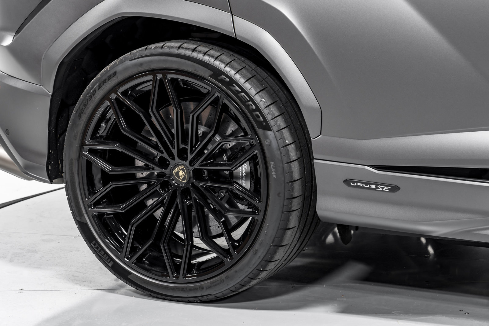Used 2026 Lamborghini Urus SE AWD/4WD image 56