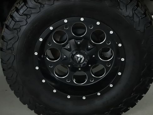 Used 2018 Jeep Wrangler Unlimited Sport S image 39