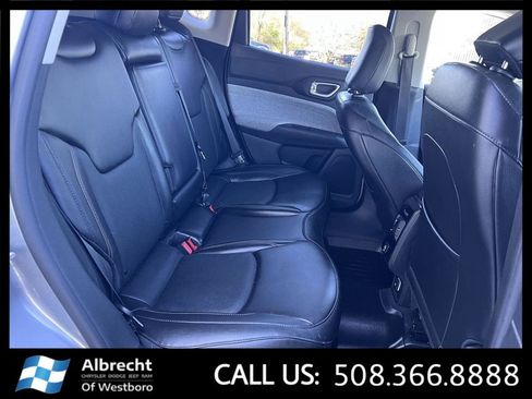 Used 2022 Jeep Compass Latitude AWD/4WD image 16