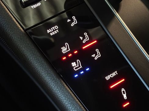 Certified 2023 Porsche Macan S AWD/4WD image 31