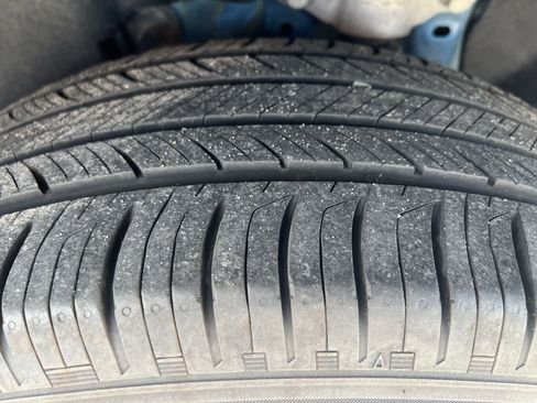 Used 2022 Ford Explorer XLT w/ Equipment Group 202A image 21