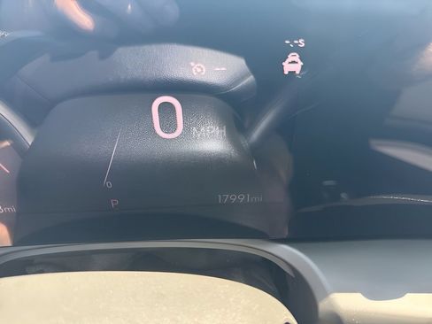 Used 2024 Buick Encore GX Preferred FWD image 11