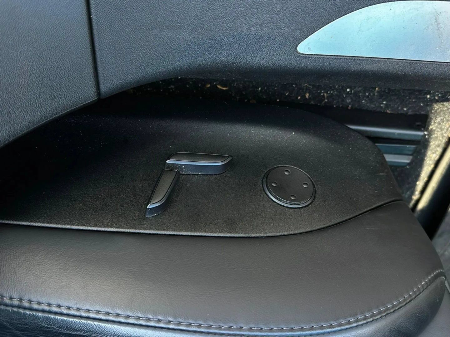Used 2017 Tesla Model S 75 RWD image 9