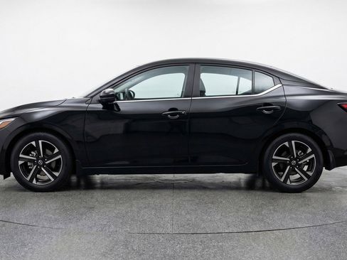 Used 2025 Nissan Sentra SV image 5