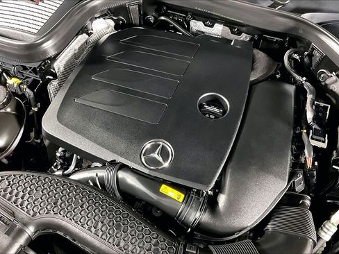 Used 2022 Mercedes-Benz GLC 300 image 31