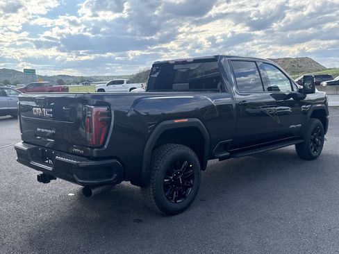 New 2026 GMC Sierra 2500 AT4 w/ AT4 Premium Plus Package AWD/4WD image 3