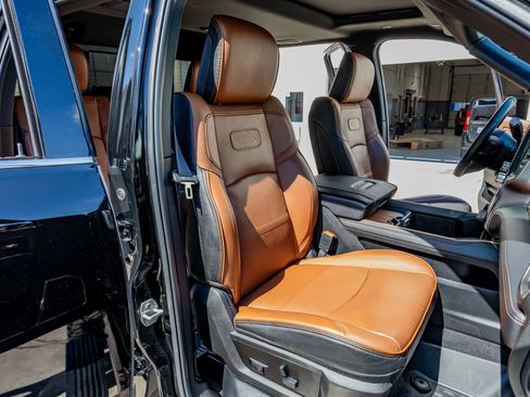 Used 2024 RAM 2500 Limited w/ Safety Group image 32