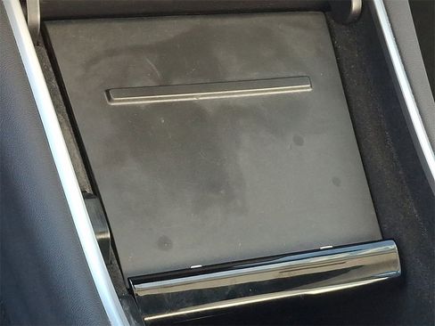 Used 2018 Tesla Model 3 Long Range image 25