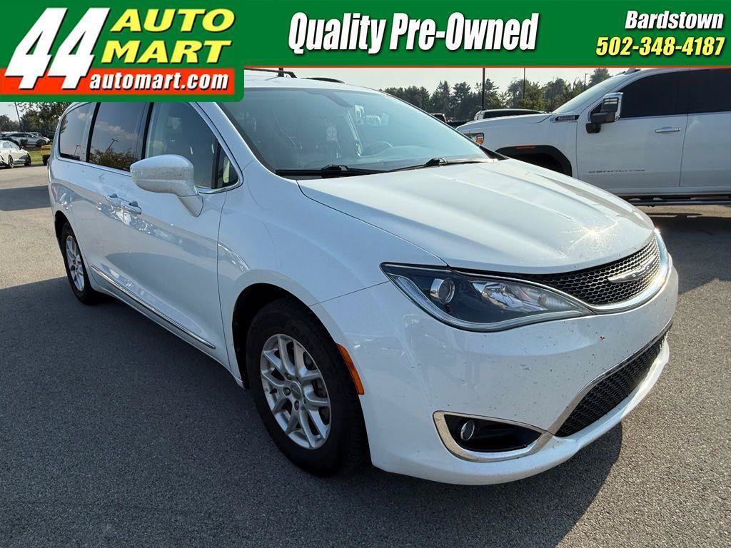 Used 2020 Chrysler Pacifica Touring-L FWD image 1