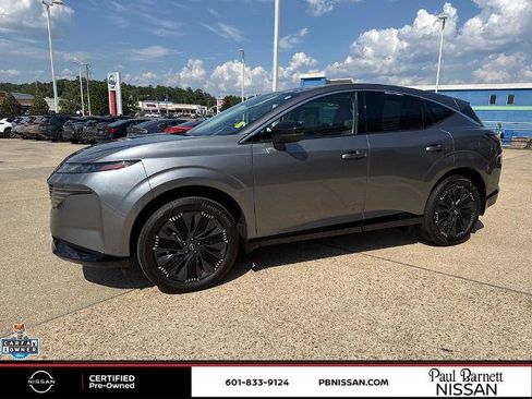 Certified 2025 Nissan Murano Platinum w/ Cargo Package AWD/4WD image 17