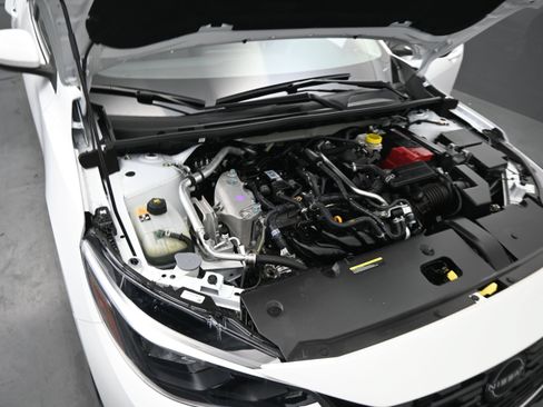 Certified 2025 Nissan Sentra SV w/ All-Weather Package FWD image 21