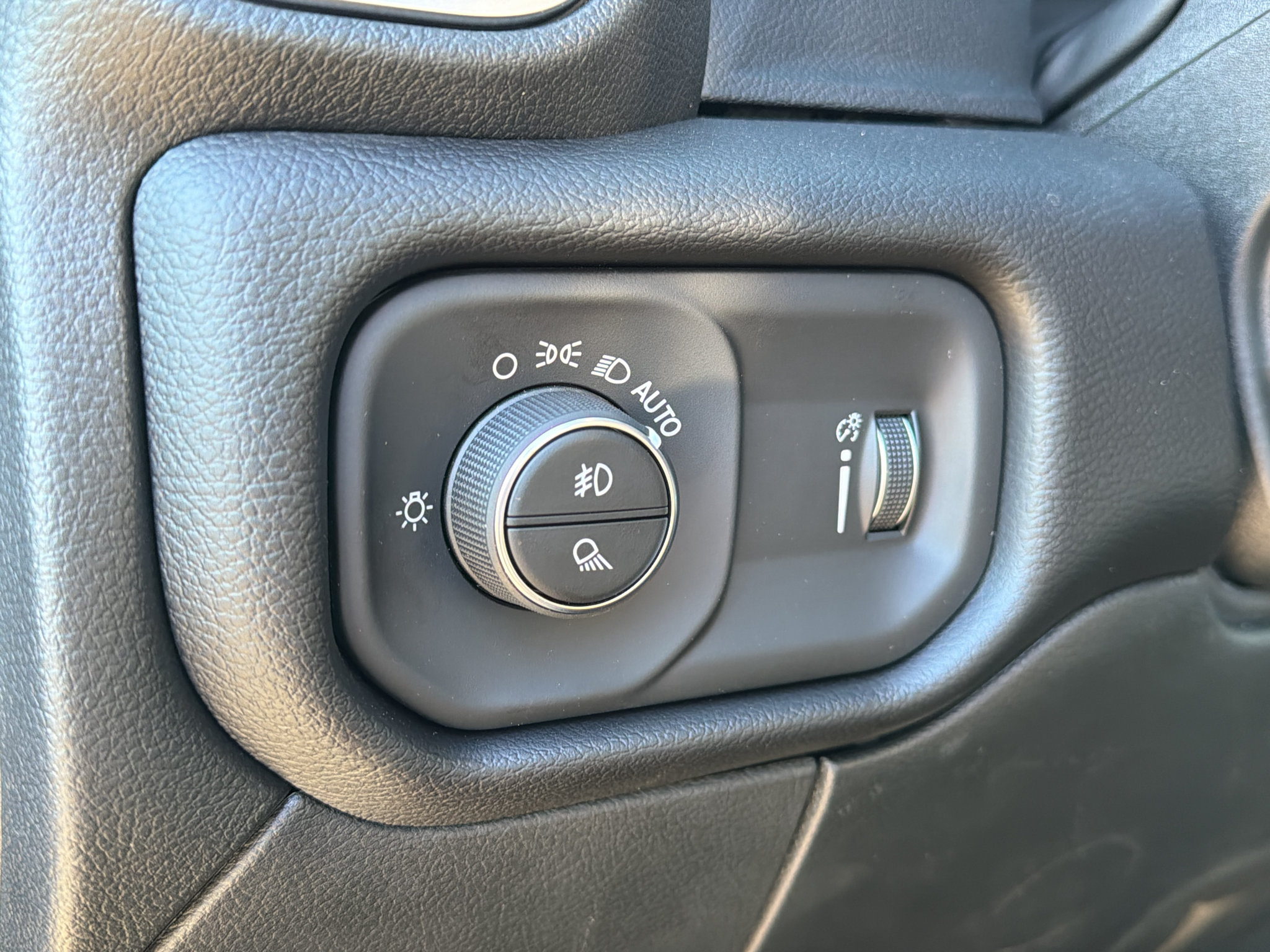 New 2027 RAM 2500 Big Horn AWD/4WD image 14