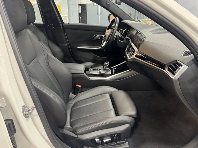 Used 2019 BMW 330i xDrive Sedan w/ Convenience Package AWD/4WD image 30