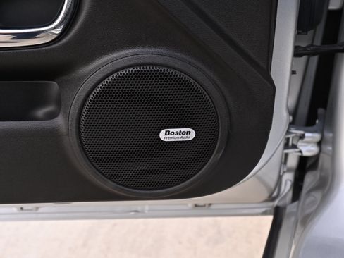 Used 2011 Chevrolet Camaro SS RWD image 31