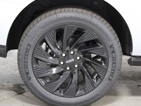 New 2026 Lincoln Navigator Reserve AWD/4WD image 12