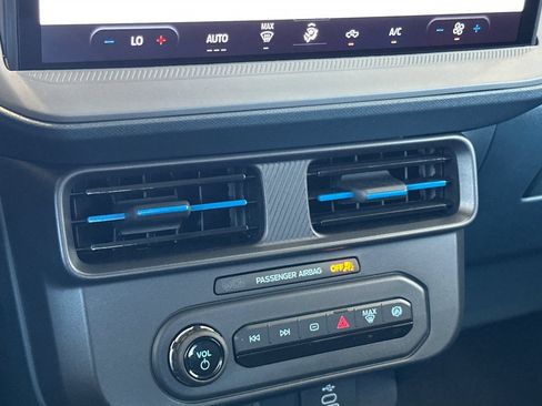 New 2025 Ford Maverick Lobo AWD/4WD image 18