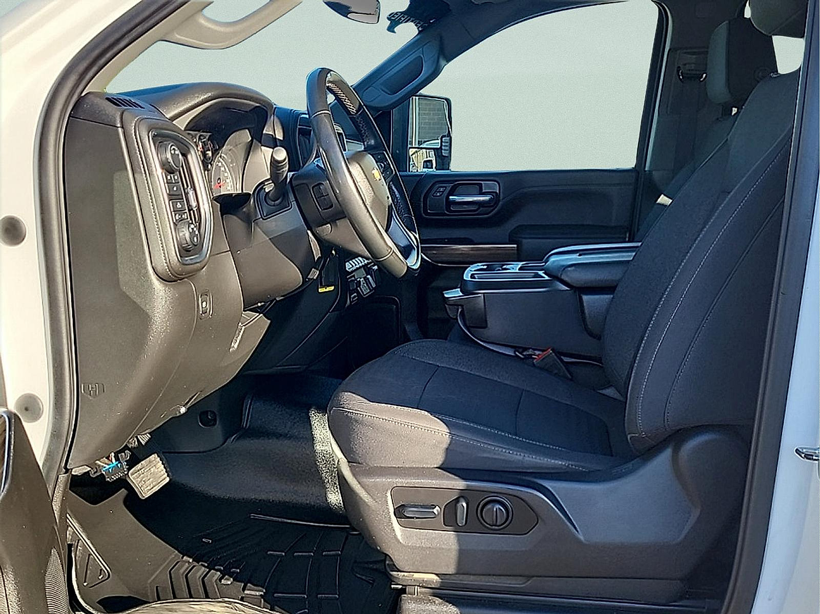 Used 2023 Chevrolet Silverado 2500 LT AWD/4WD image 13