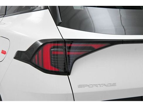 New 2026 Kia Sportage S image 10