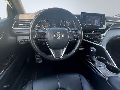Used 2024 Toyota Camry SE FWD image 9