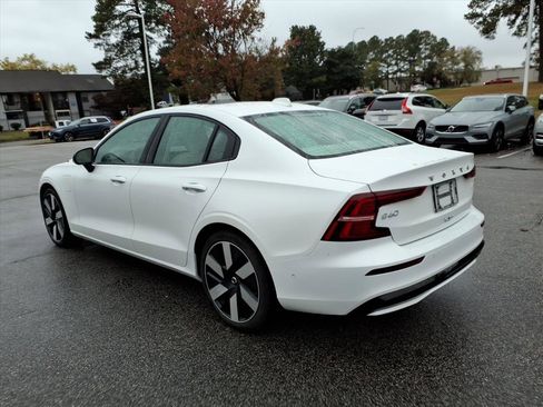 Certified 2025 Volvo S60 T8 Ultra w/ Climate Package image 7