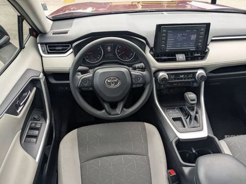 Used 2022 Toyota RAV4 XLE FWD image 28