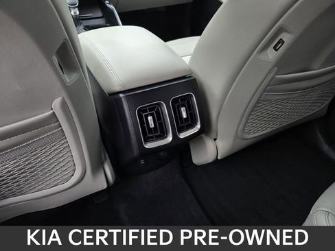 Used 2022 Kia Sorento EX w/ Panoramic Sunroof Package image 17