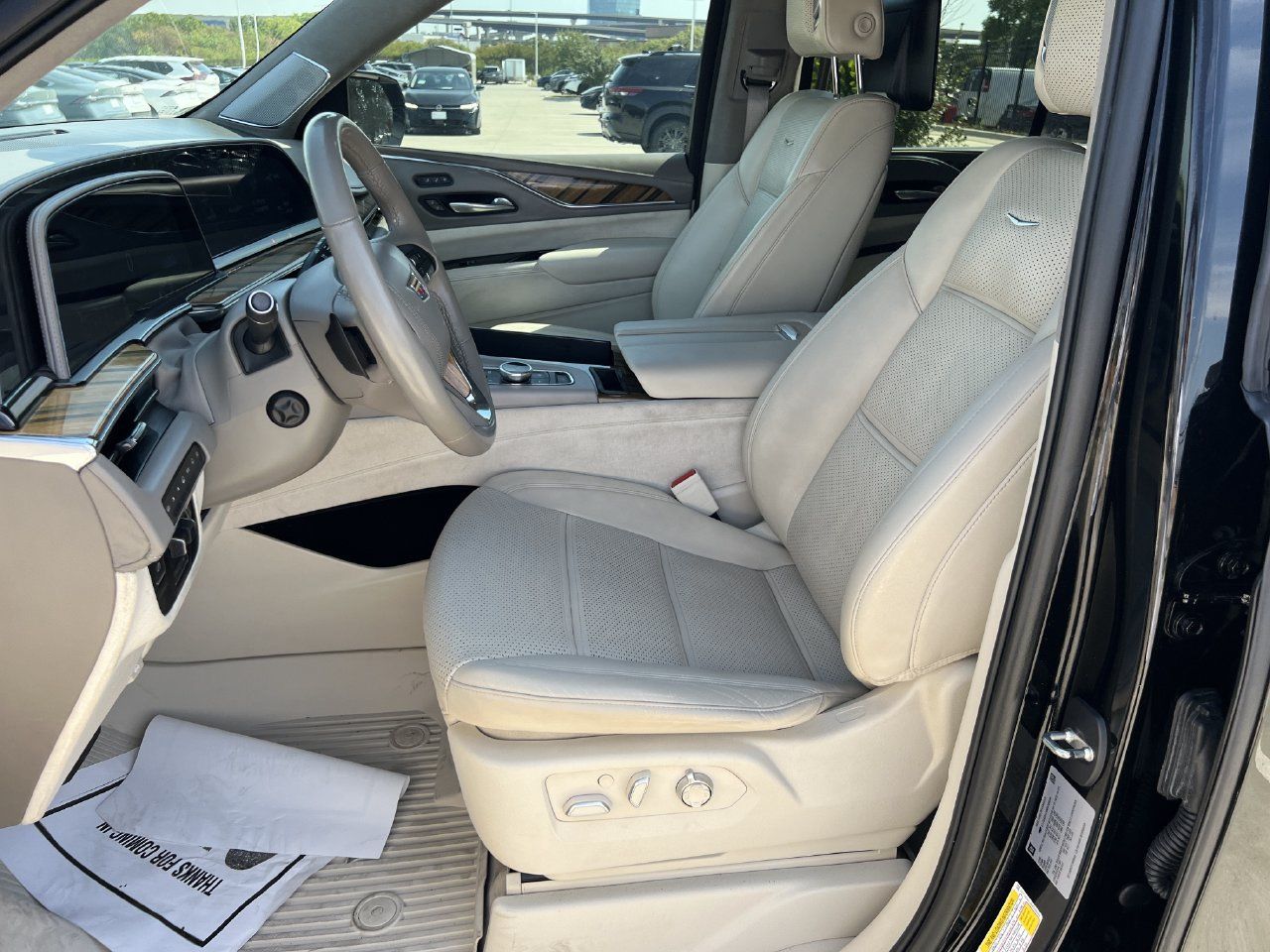 Used 2021 Cadillac Escalade Premium Luxury Platinum AWD/4WD image 5