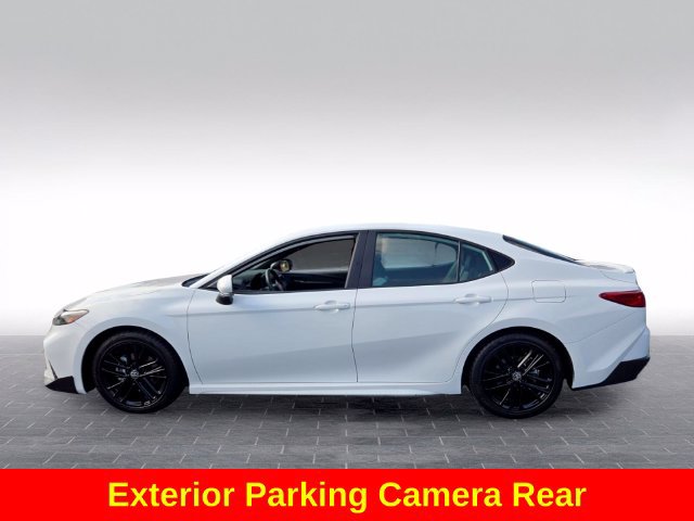 Used 2025 Toyota Camry SE FWD image 5