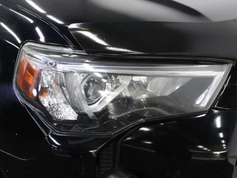 Used 2016 Toyota 4Runner SR5 Premium AWD/4WD image 30